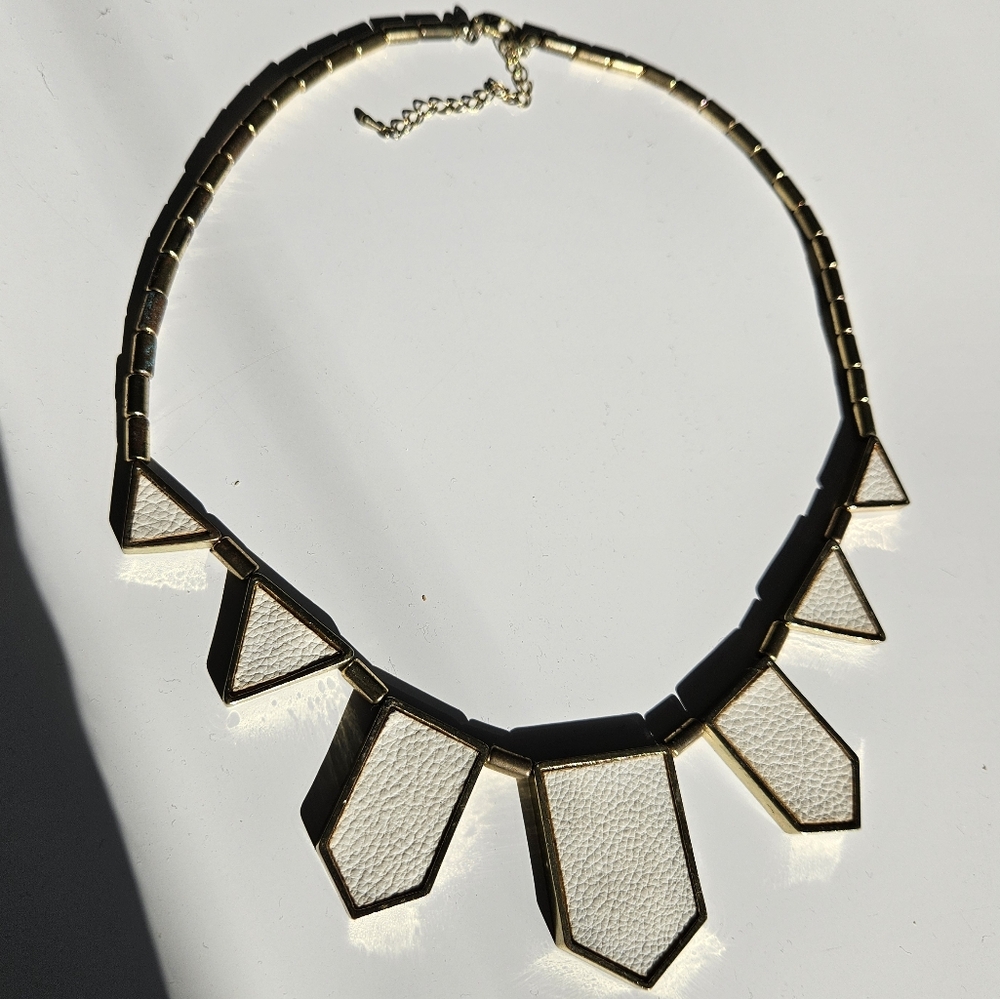 House of Harlow Necklace
